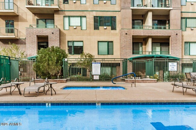 Building Photo - 2302 N Central Ave