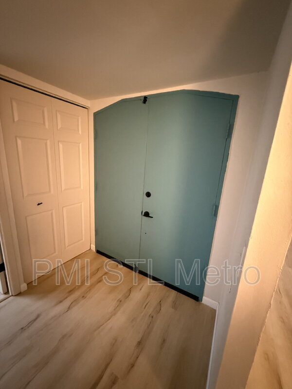 Building Photo - 2512 Dukeland Dr