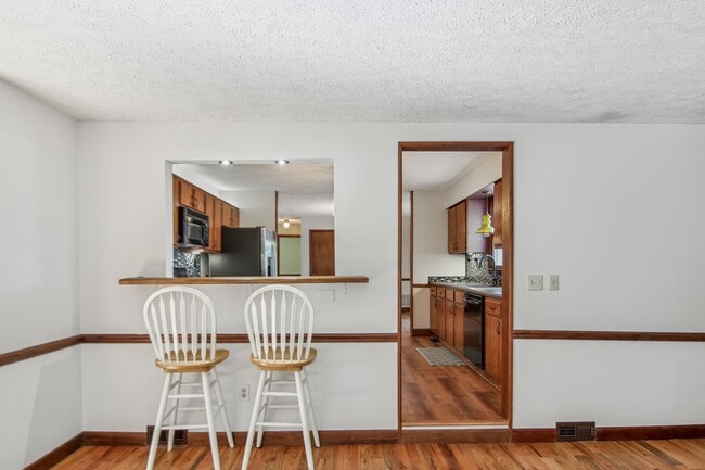 Building Photo - 11 Timothy Ln