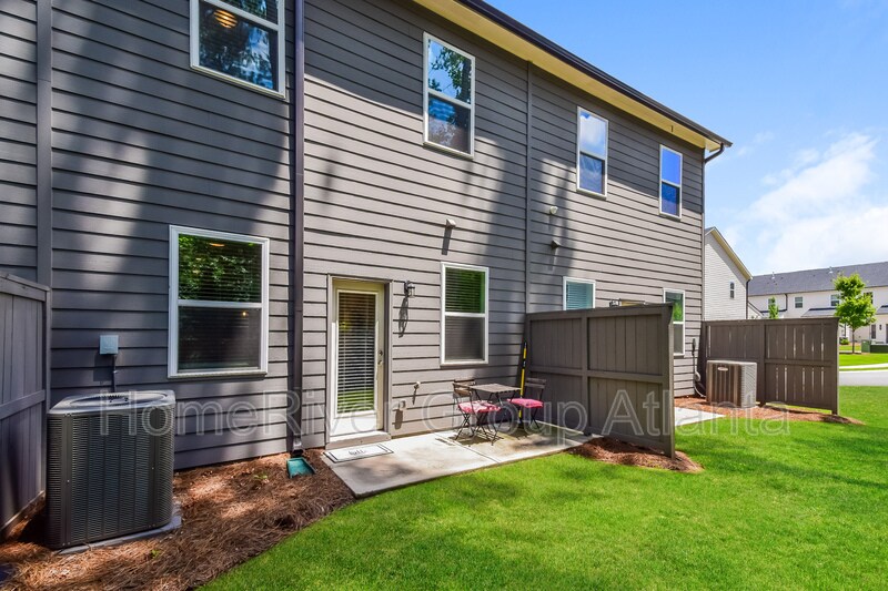 Building Photo - 1505 Albert Ln NW