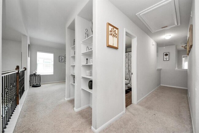 Building Photo - 2643 Ridgeback Dr