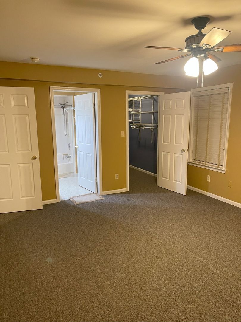 Building Photo - 420 Stratford Pl