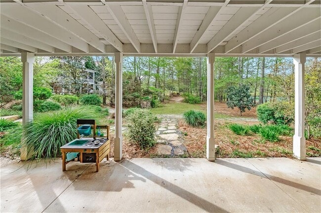 Building Photo - 1000 Loliver Ln