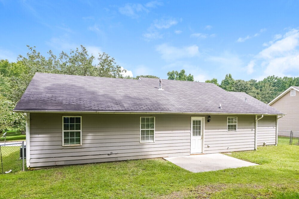 Building Photo - 915 Walnut Creek Ln