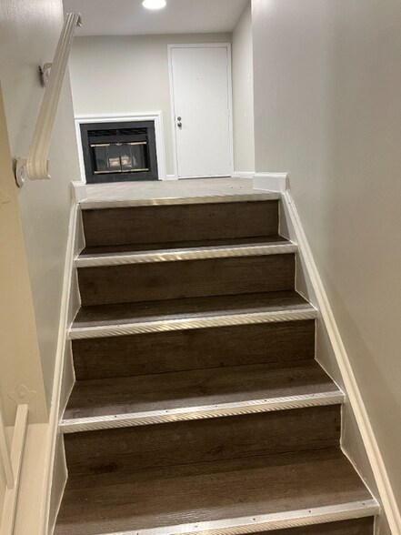 Building Photo - 9787 Hellingly Pl