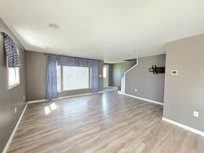 Building Photo - 25711 Delmar Rd