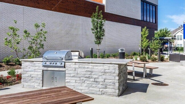 Building Photo - 2697 Troost Ave