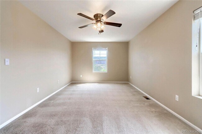 Building Photo - Gorgeous 4 bedroom in the highly sought af...