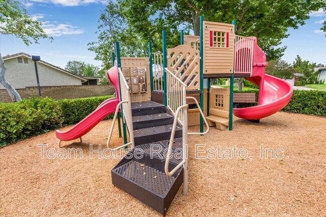 Building Photo - 26076 Viento Ct