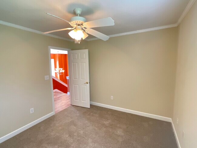 Building Photo - 4196 Aerie Cir
