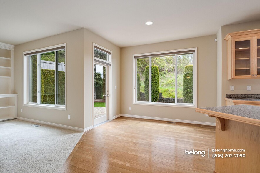 Building Photo - 1137 S 36th Pl