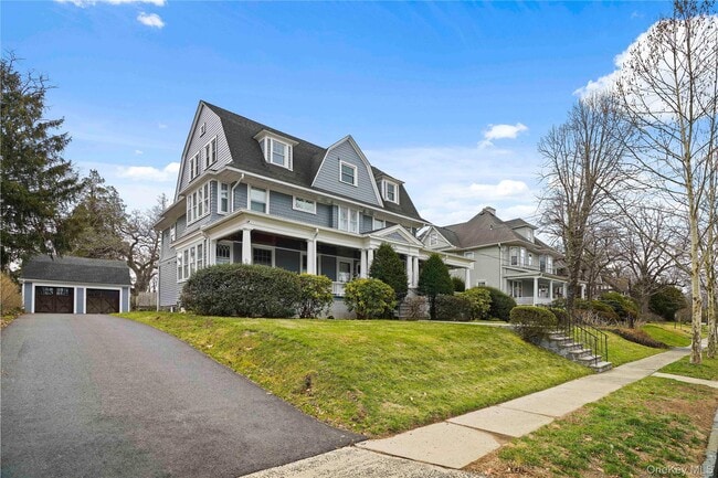 Building Photo - 9 Ridgeview Ave