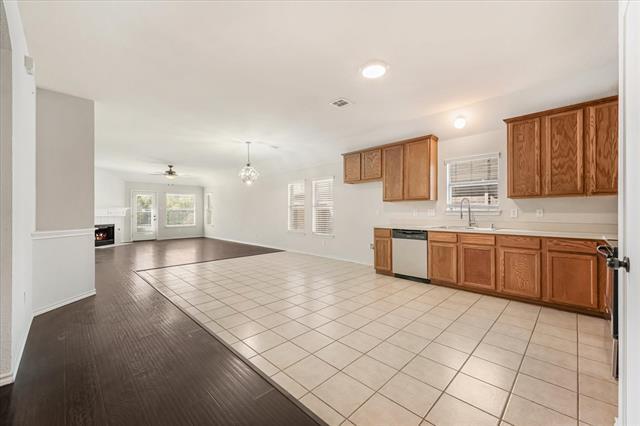 Building Photo - 4600 Leeds Dr