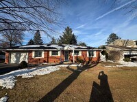 Building Photo - House across from Waverly Highschool!