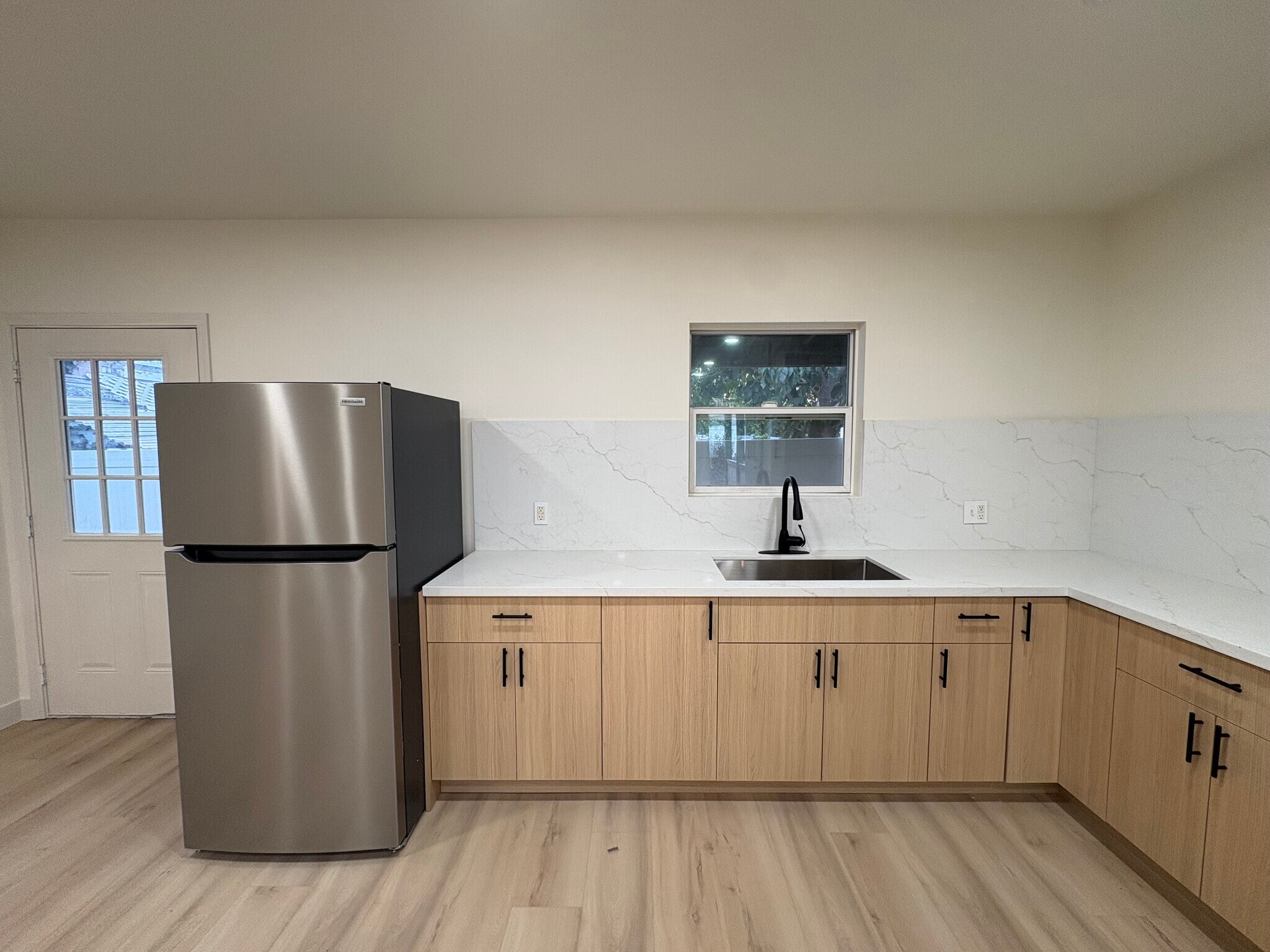 Building Photo - 228 W Colorado Blvd