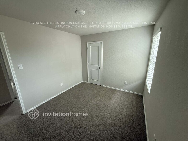 Building Photo - 14539 Southton Pond