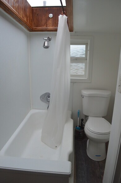 Building Photo - 430 S Holladay Dr