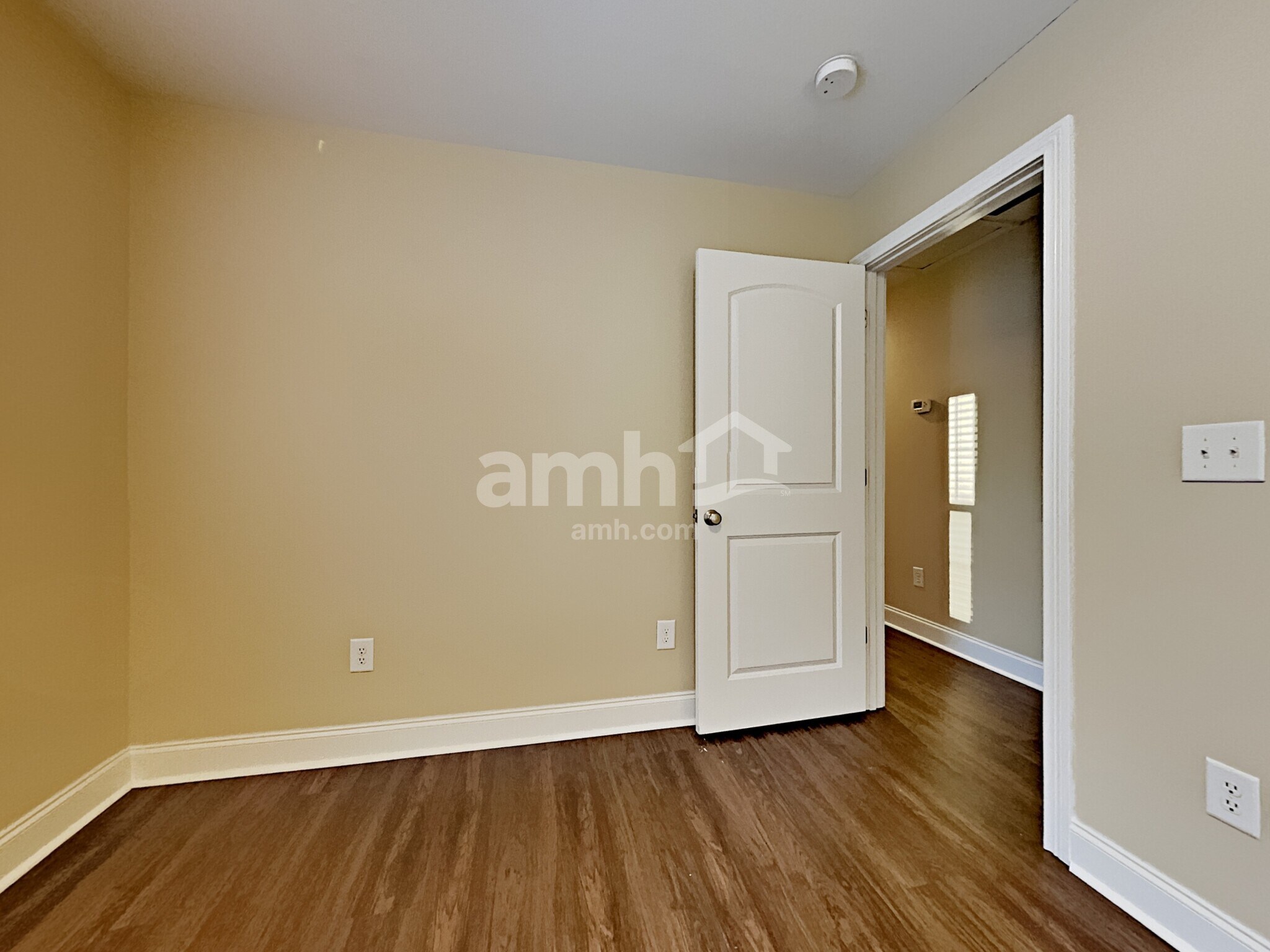 Building Photo - 10916 Parkgate Ln
