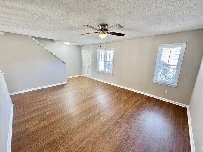 Building Photo - 5426 Gatehoyse Drive