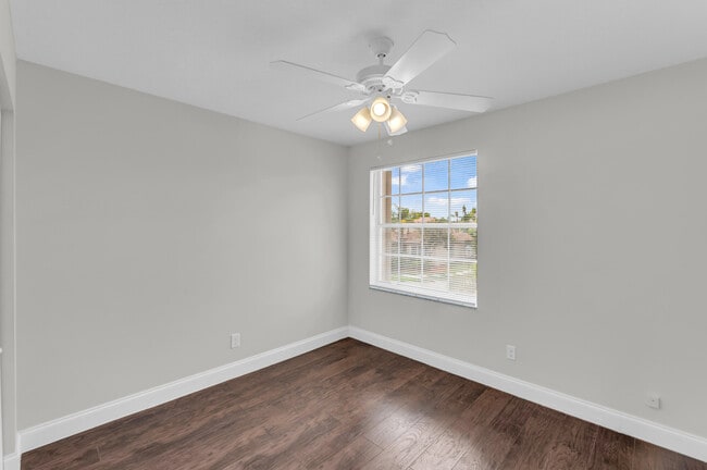 Building Photo - 491 SW 182nd Way