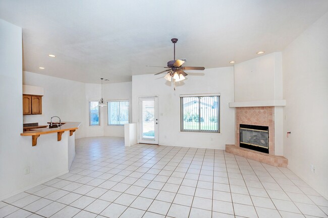 Building Photo - Yuma East Rental Available.