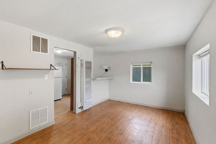 Building Photo - 303 N Santa Fe Ave