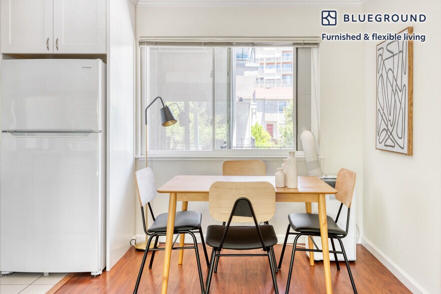 Building Photo - 837 Cowper St