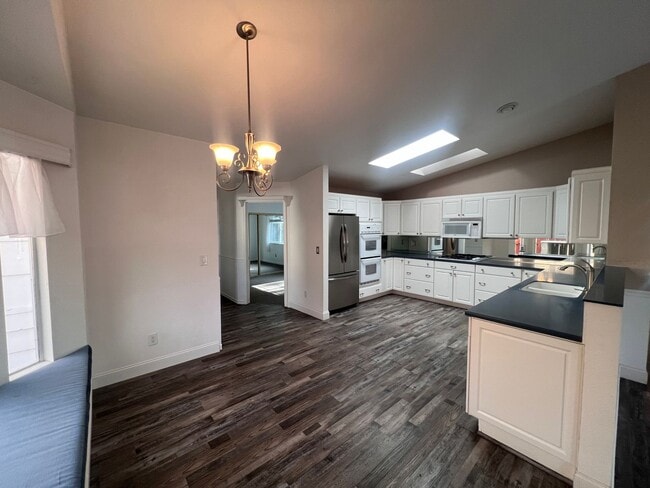 Building Photo - 4/3/2 Beautiful Home in Minden