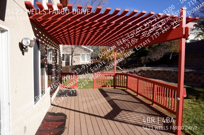 Building Photo - 5423 Wells Fargo Dr W