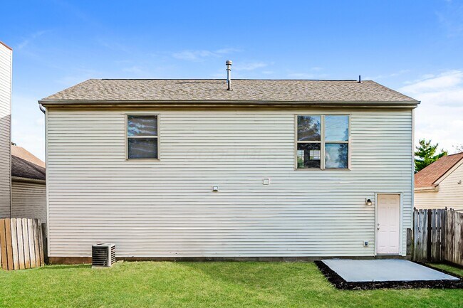 Building Photo - 5727 Sundial Dr