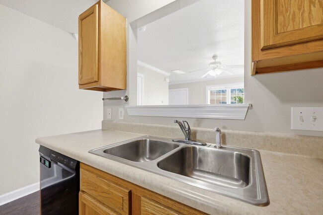 Building Photo - Carolina Forest Townhome