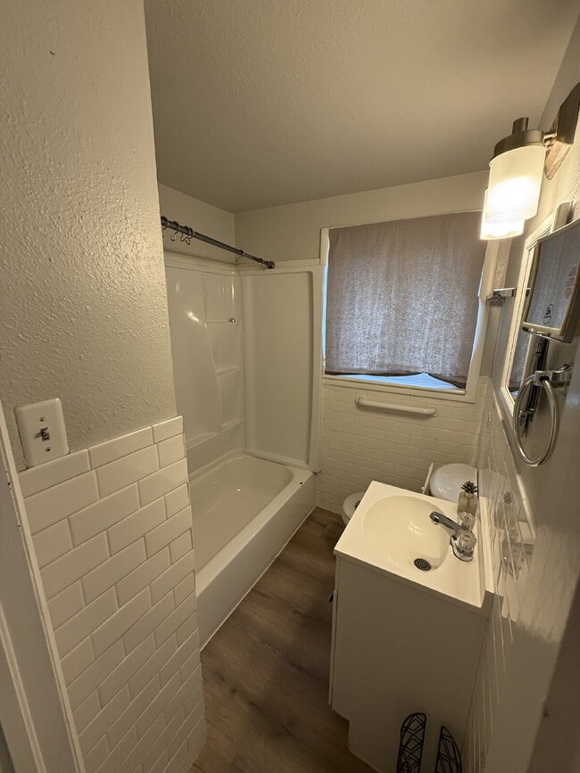 Building Photo - "Chic 2-Bed Haven in Englewood – Modern Comfort on South Fox St!"