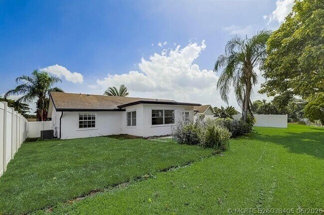 Building Photo - 9387 Richmond Cir