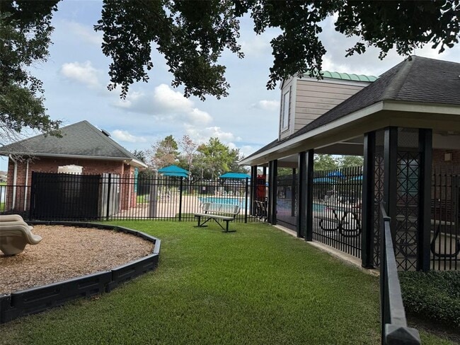 Building Photo - 24423 Hampton Lakes Dr