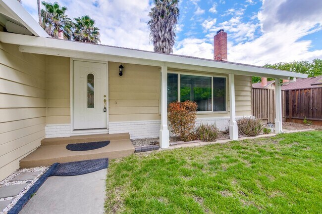 Building Photo - Nicely Refreshed Single Story 4 BR/2BA Great Location in Blossom Valley