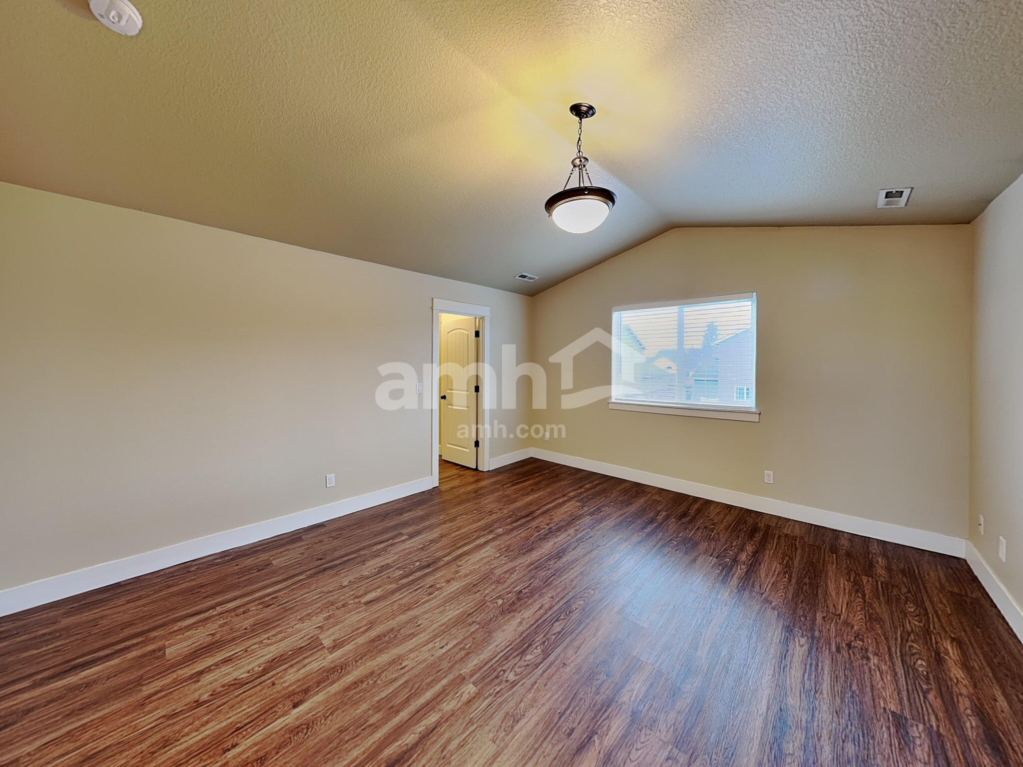 Building Photo - 458 Tulip Ave