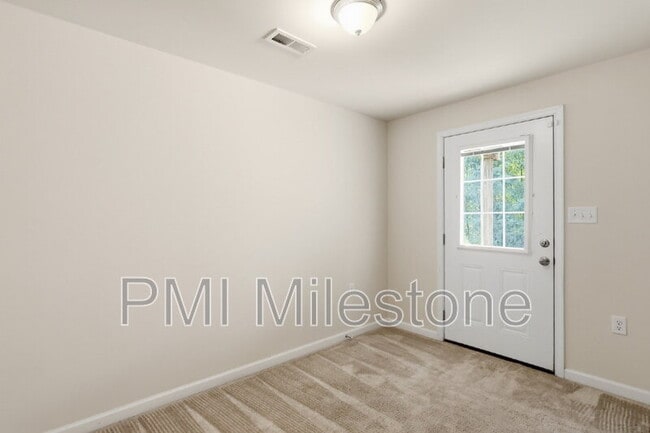 Building Photo - 100 Bertelli Ct