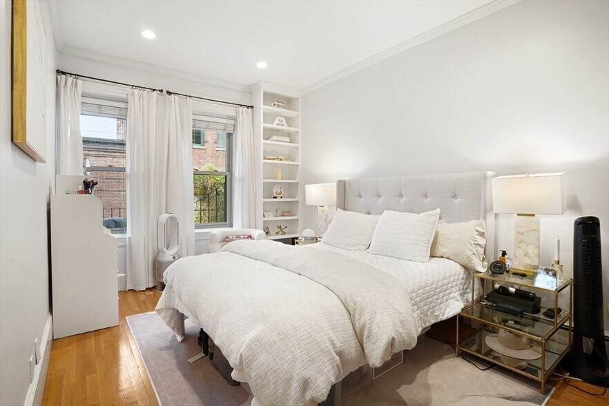 Building Photo - 4 Union Park