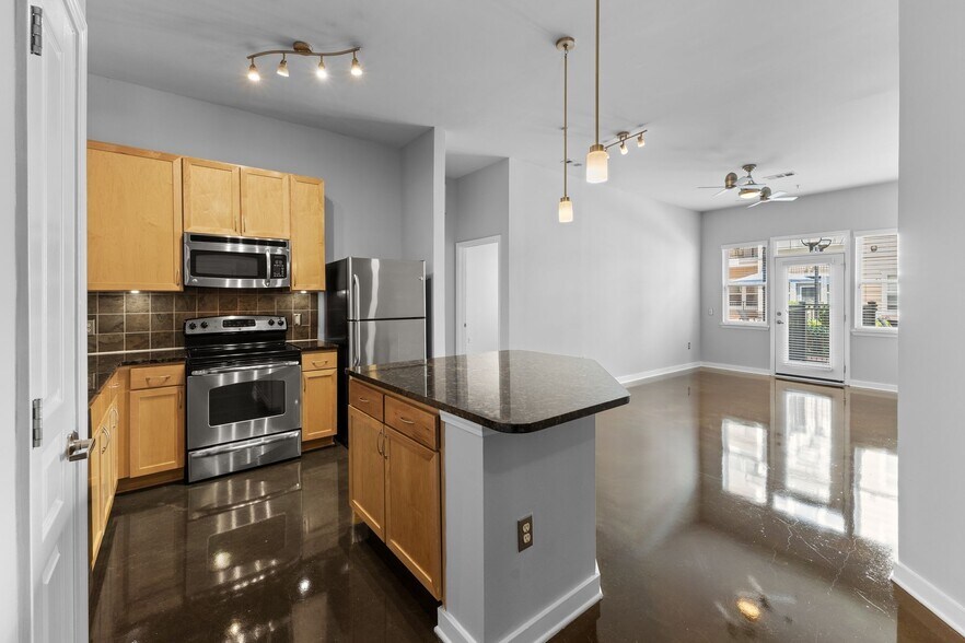 Building Photo - 3000 Vanderbilt Pl