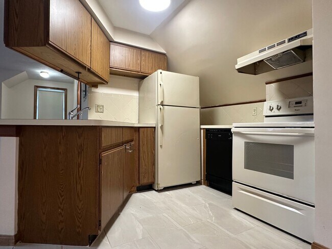 Building Photo - 229-231 Independence Ave