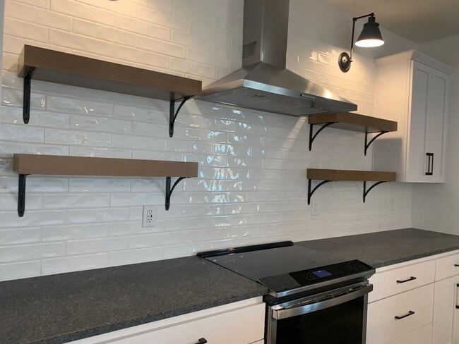 Building Photo - Brand NEW 4 bedroom 1 story home Rancho Co...