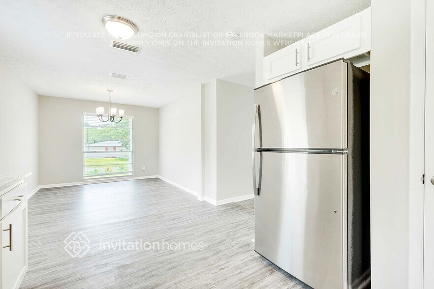 Building Photo - 401 Libra Ln