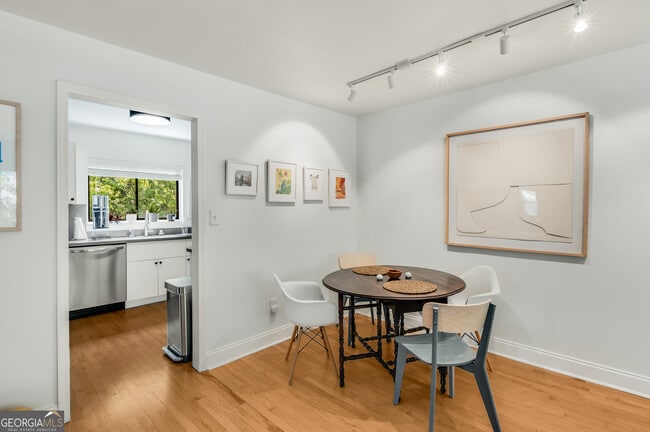 Building Photo - 96 Ardmore Pl NW