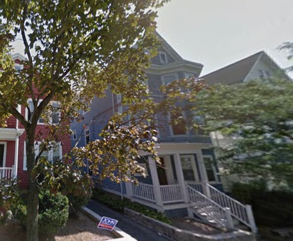 Building Photo - 226 Calumet St