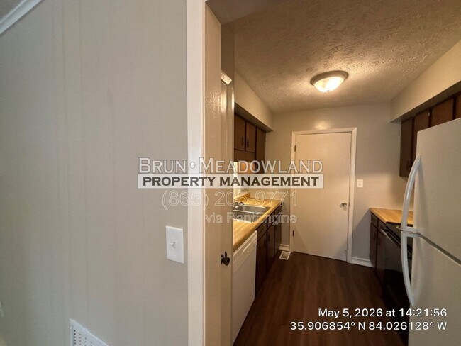 Building Photo - 7627 Alki Ln SW