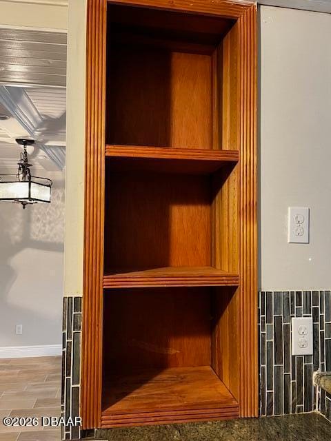 Building Photo - 1224 S Peninsula Dr