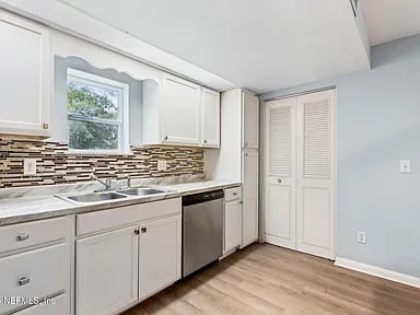 Laundry access from Kitchen - 10388 Arrow Bluff Ct