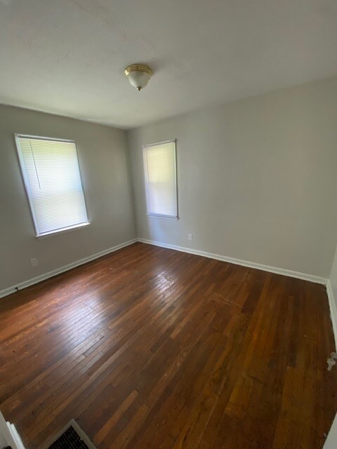 Building Photo - 2171 McGuffey Rd
