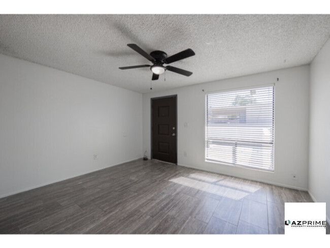 Building Photo - $1550 OFF FIRST MONTH&quot;S RENT MOVE IN ...