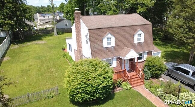Building Photo - 54 Harding Ave